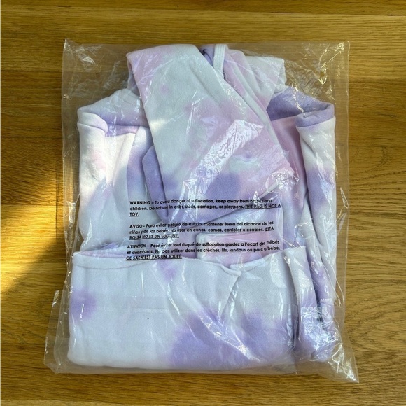 NWT My Melody & Kuromi Pastel Wash Girls Crop Hoodie - Picture 2 of 3